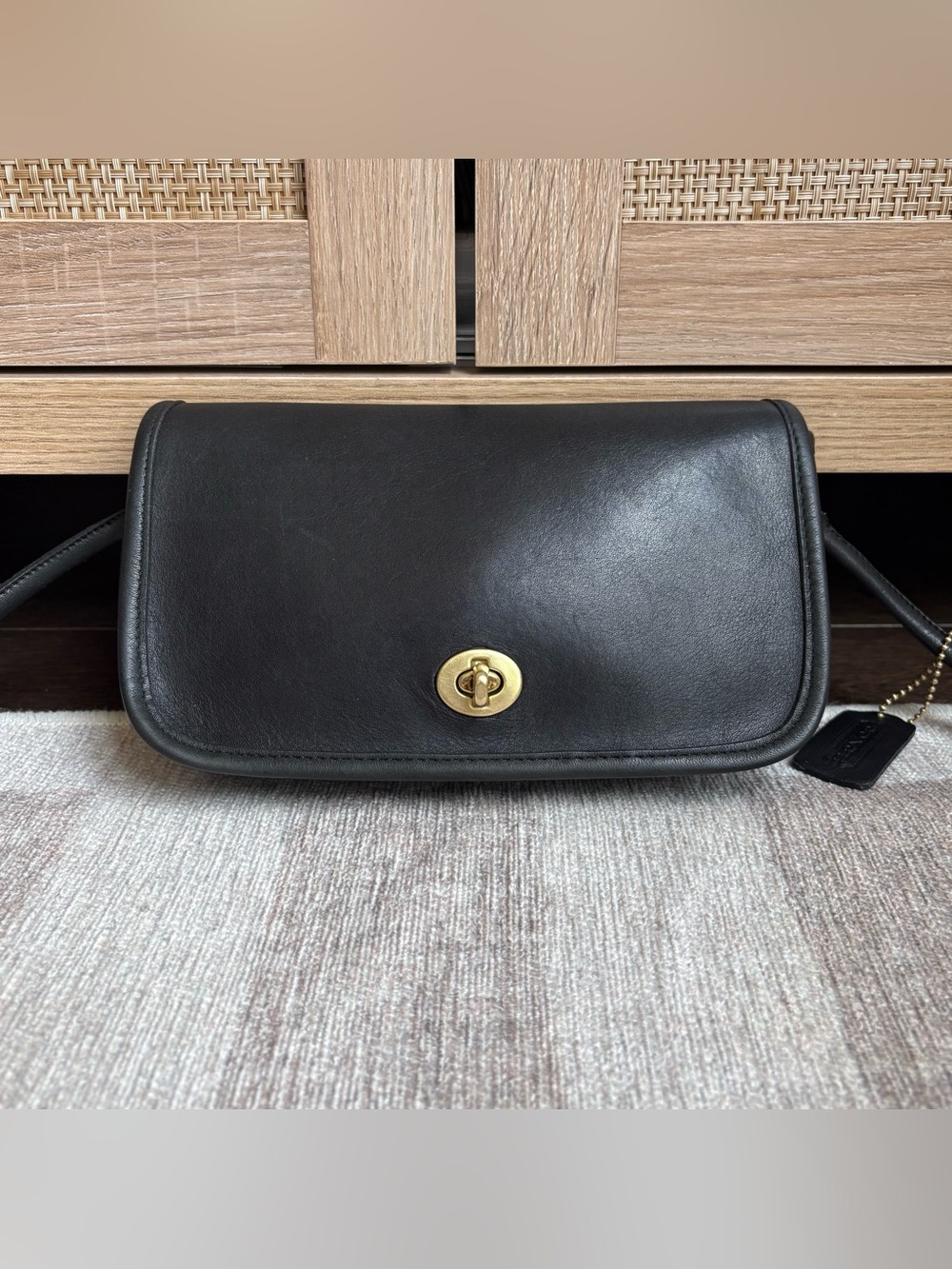 COACH Vintage Pre-1994 Dinky Black Leather Crossbody Shoulder Bag 9375 *READ*